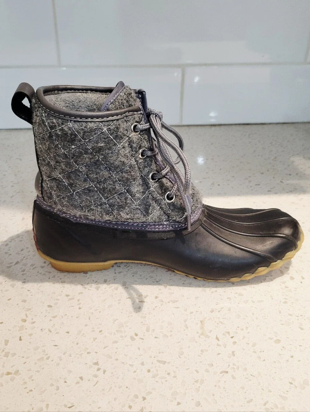 Chooka Women's Gray Quilted Duck Boots with Tan Soles | Size 7